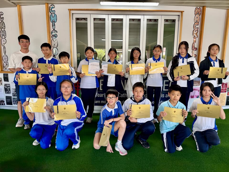 598270595434072_1421269826467474-1